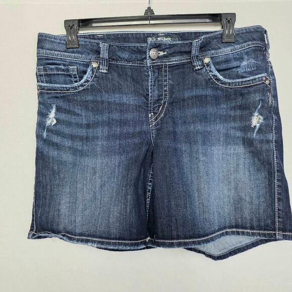 Silver Jeans Co. Suki Mid Short Distressed Denim Sz 16 - Picture 1 of 8